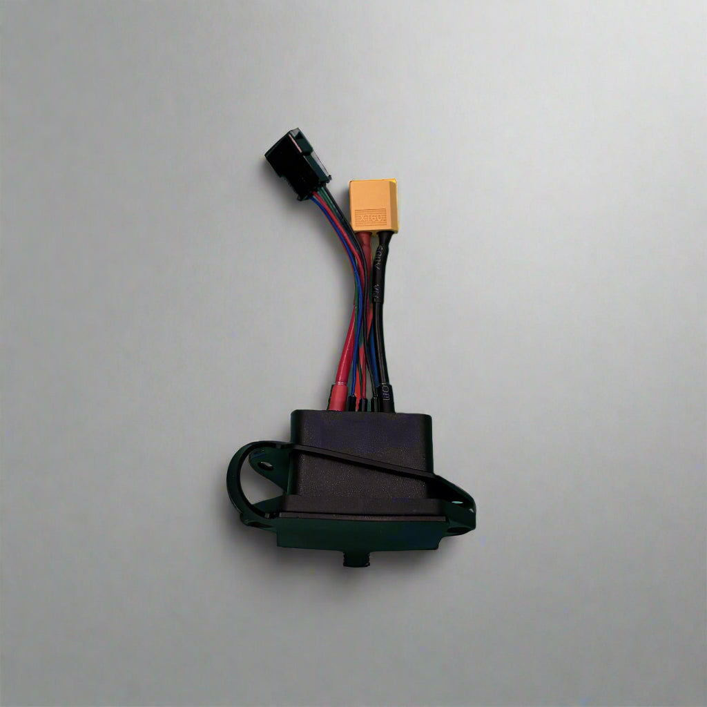 Charging Socket - Revolt 2 + 4 with 6 Wires (Female) (CAN)