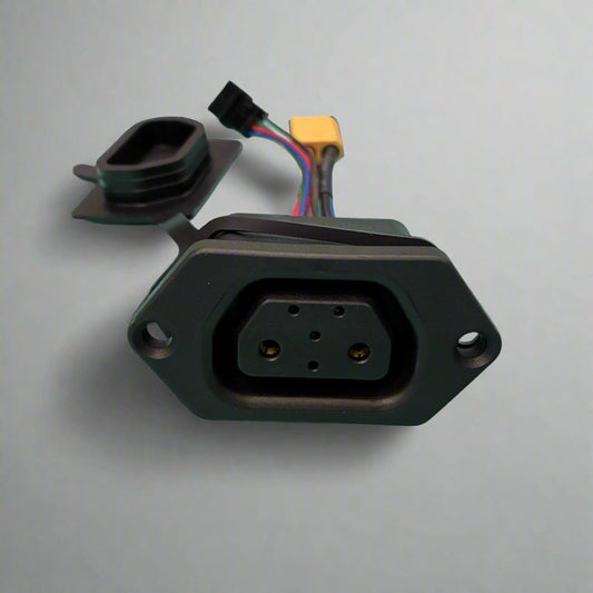 Charging Socket - Revolt 2 + 4 with 6 Wires (Female) (CAN)